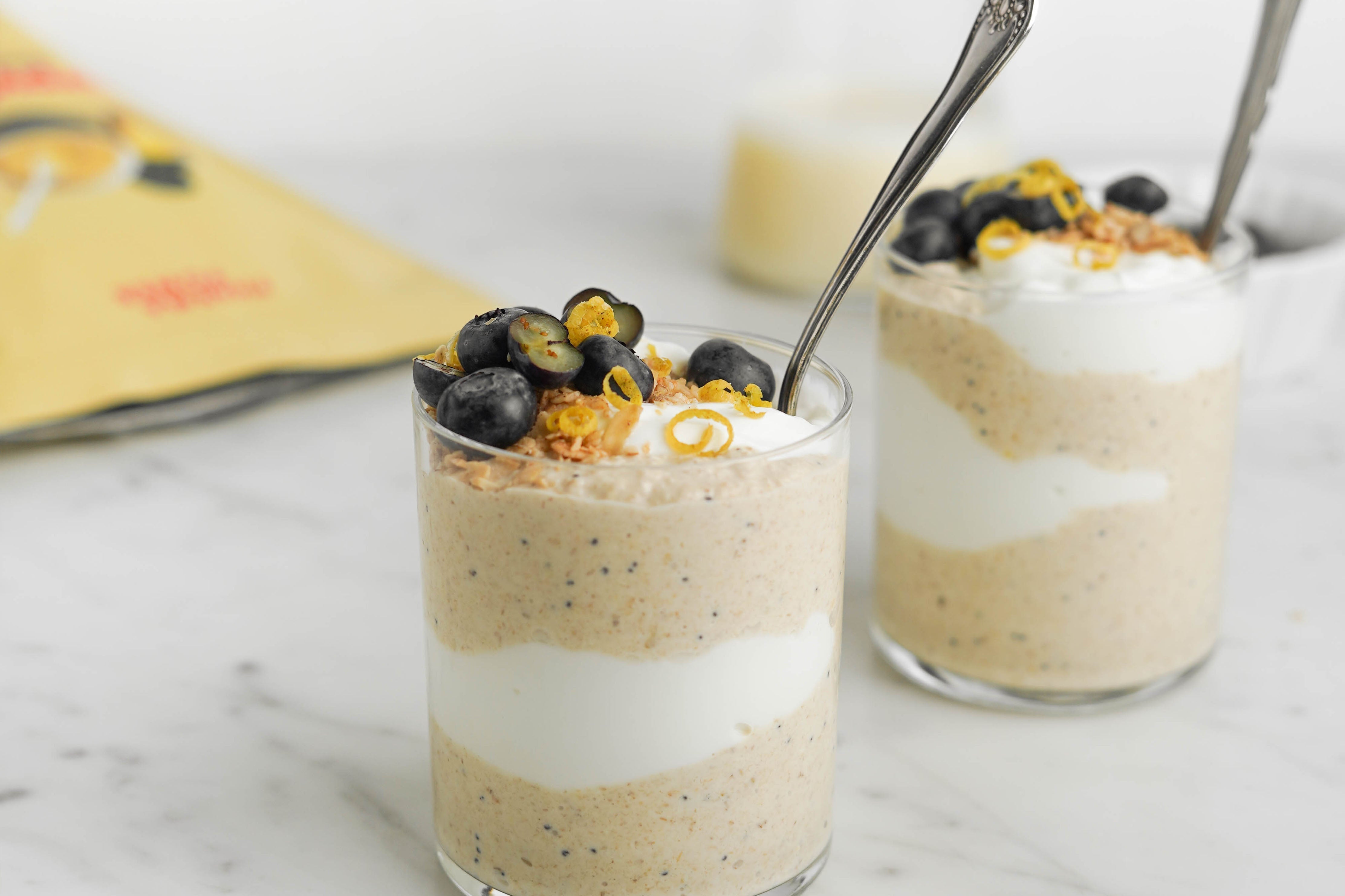 Ricetta Overnight Porridge al Limone: la colazione senza zuccheri aggiunti che vi terrà sazi tutta la mattina