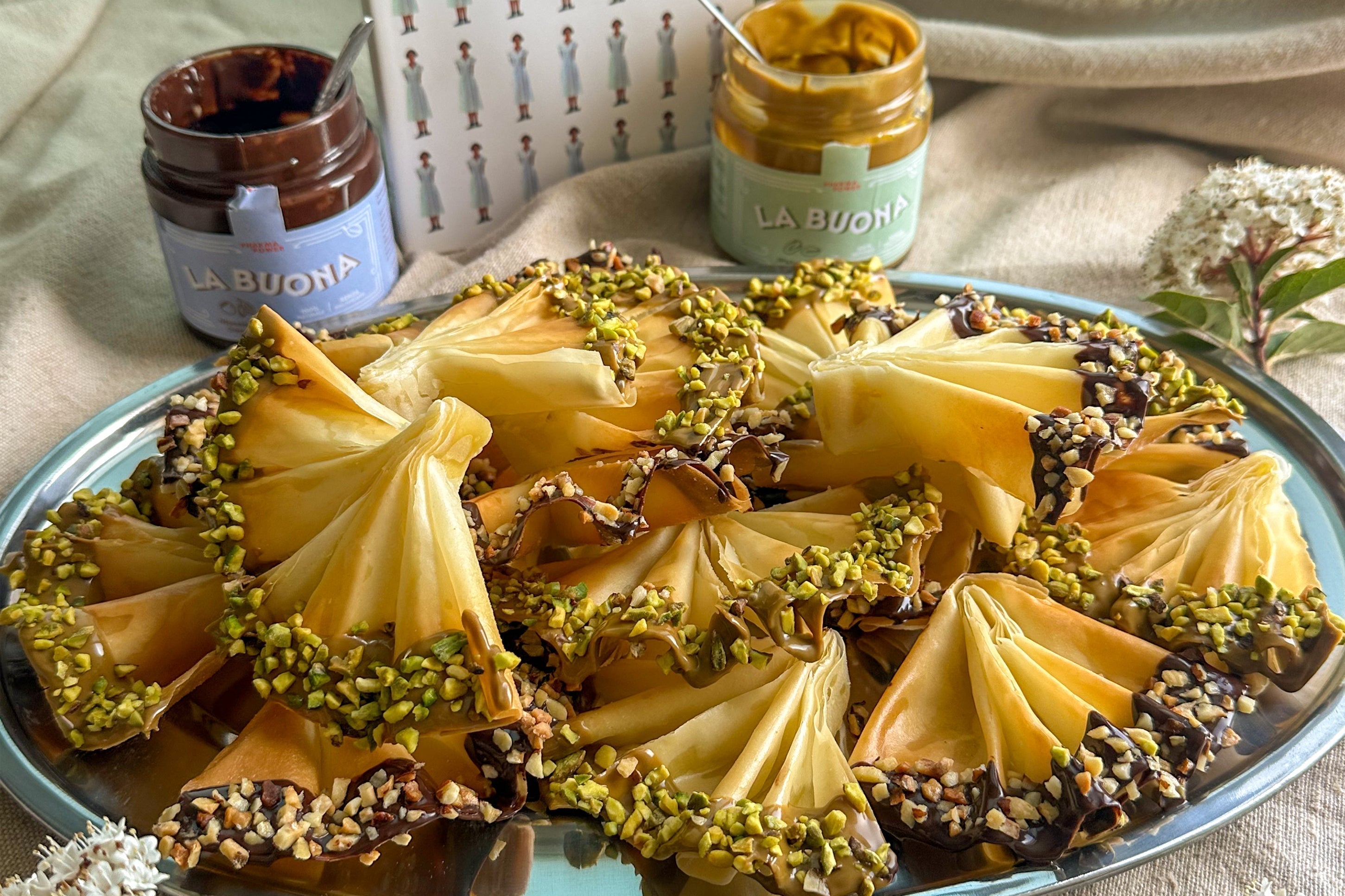 Ricetta Ventaglietti di Pasta Fillo Pistacchio e Cioccolato – Dolcetto Croccante Facile e Veloce